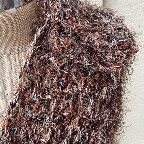 Chico’s boho hippie artsy scarf to be worn so many ways. Spoof up any outfit. - Picture 4 of 13